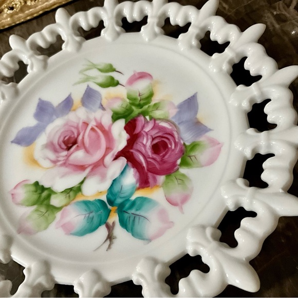 Vintage Lefton’s Collectible Hand Painted Floral Design Porcelain China Plate - Picture 3 of 4